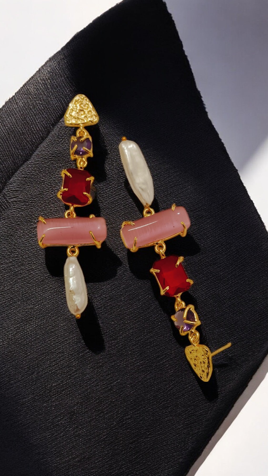 BAROQUE TIMELESS DANGLER