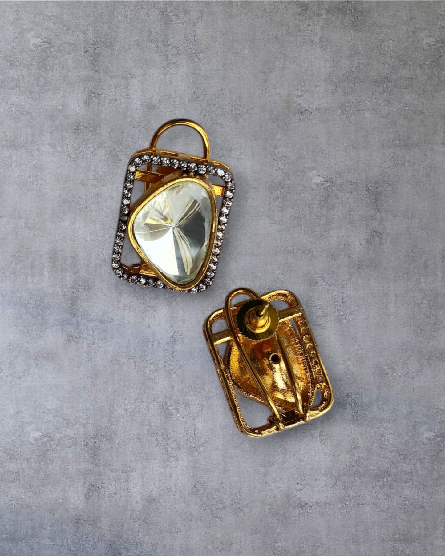 AAROHI MOISSANITE STUD