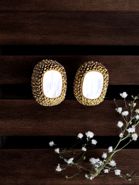 GOLDEN AVNI MOP STUD