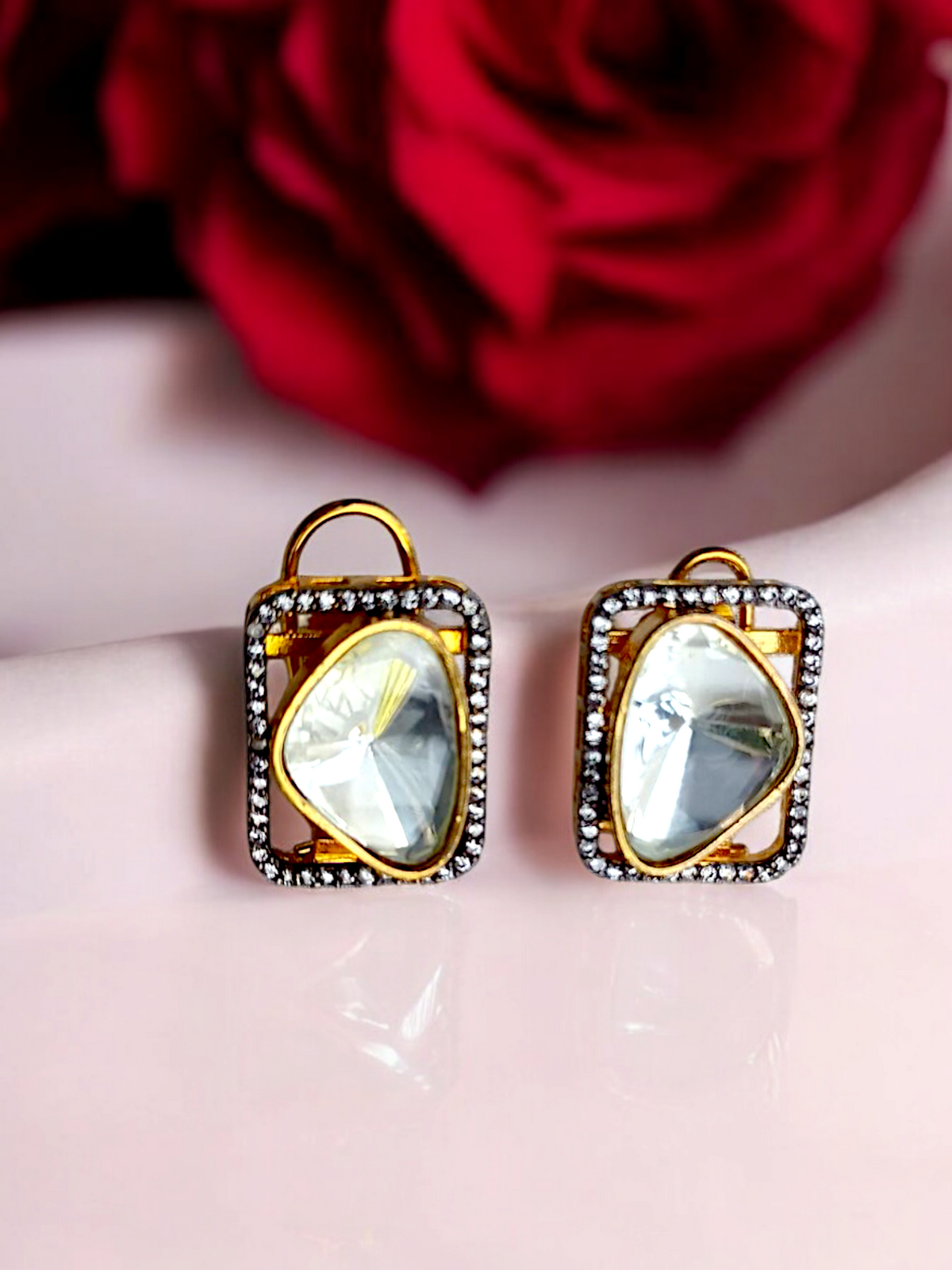 AAROHI MOISSANITE STUD