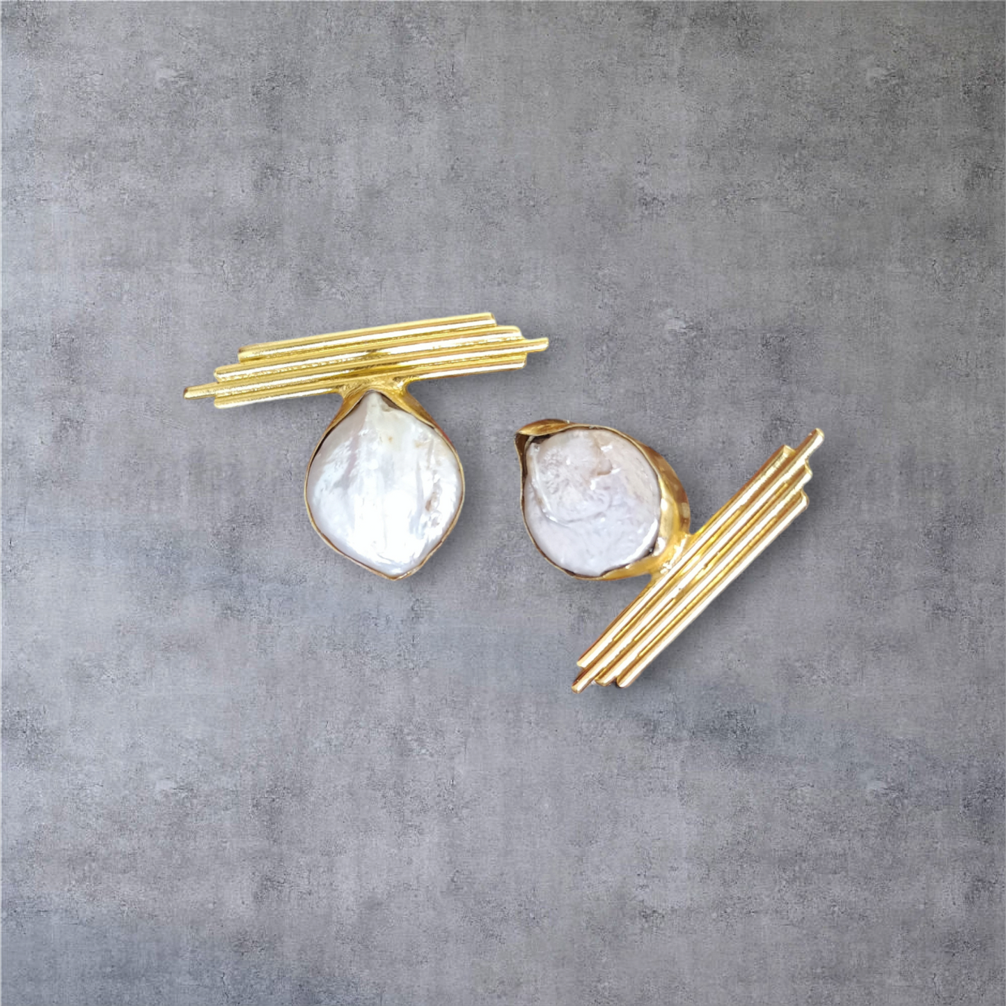 LUSTRE BAROQUE PEARL STUD