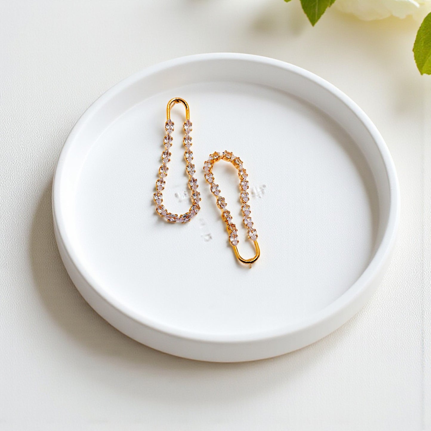 AD CHAIN DROP EARRINGS