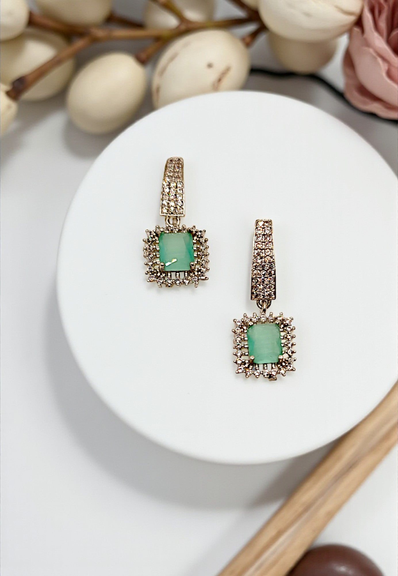 AD MINT DROP EARRINGS