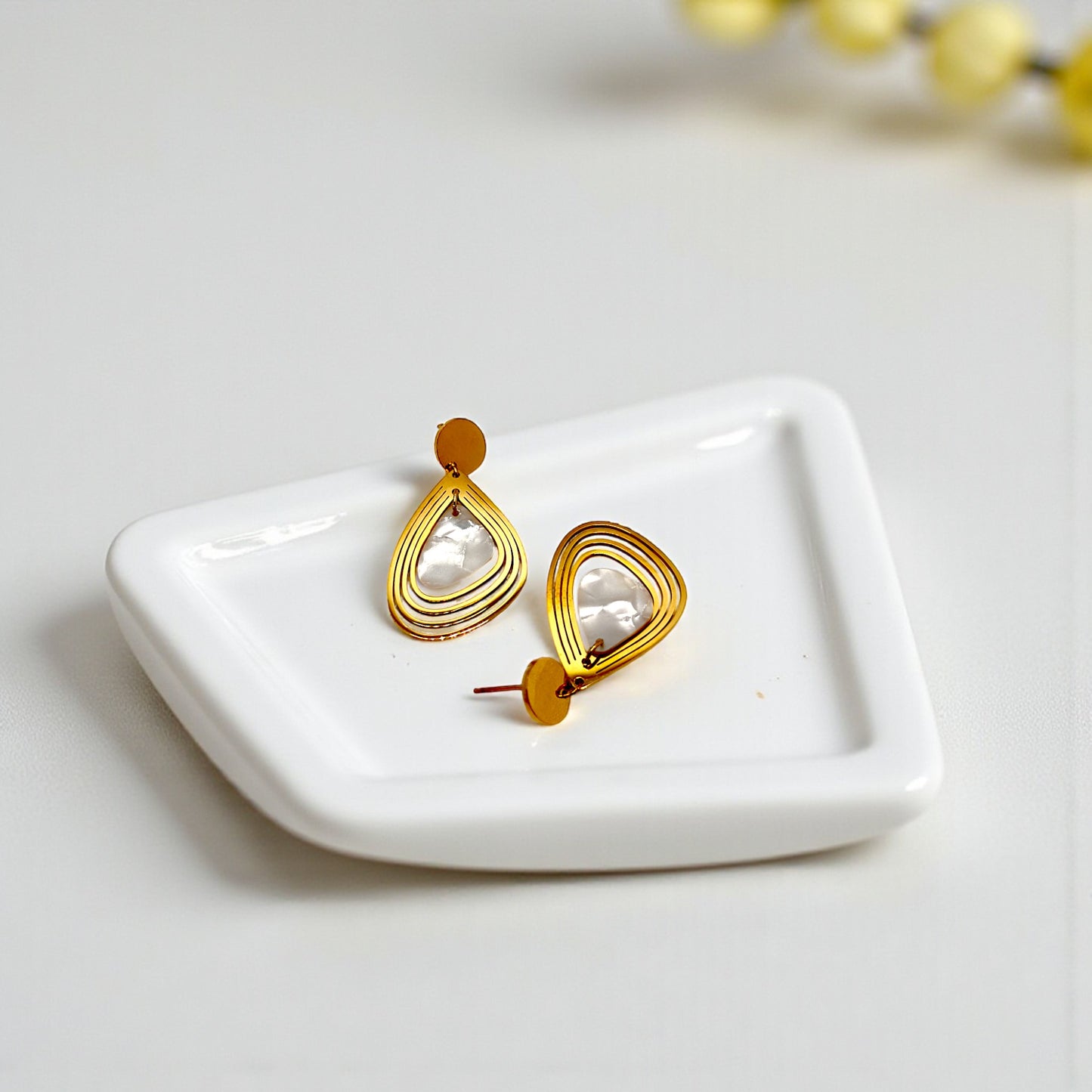 GOLD LAYERED EARRINGS