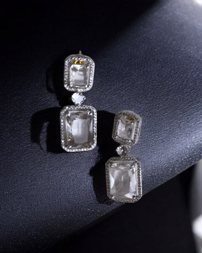 NOOR AD DROP EARRING
