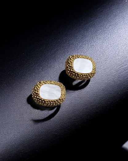 GOLDEN AVNI MOP STUD