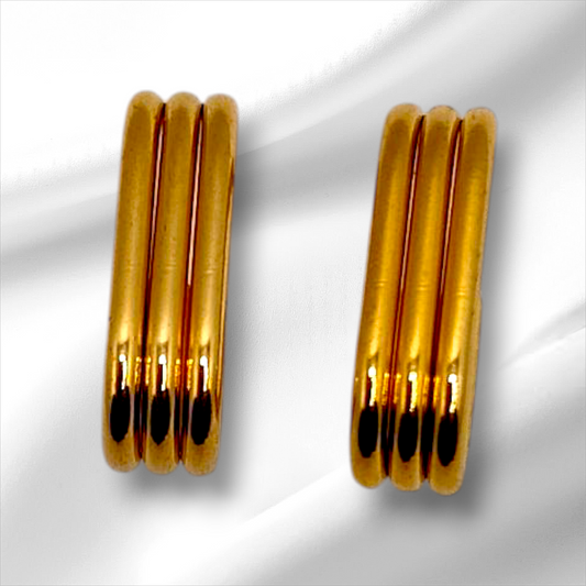 GOLD J SHAPE LAYERED EARRINGS