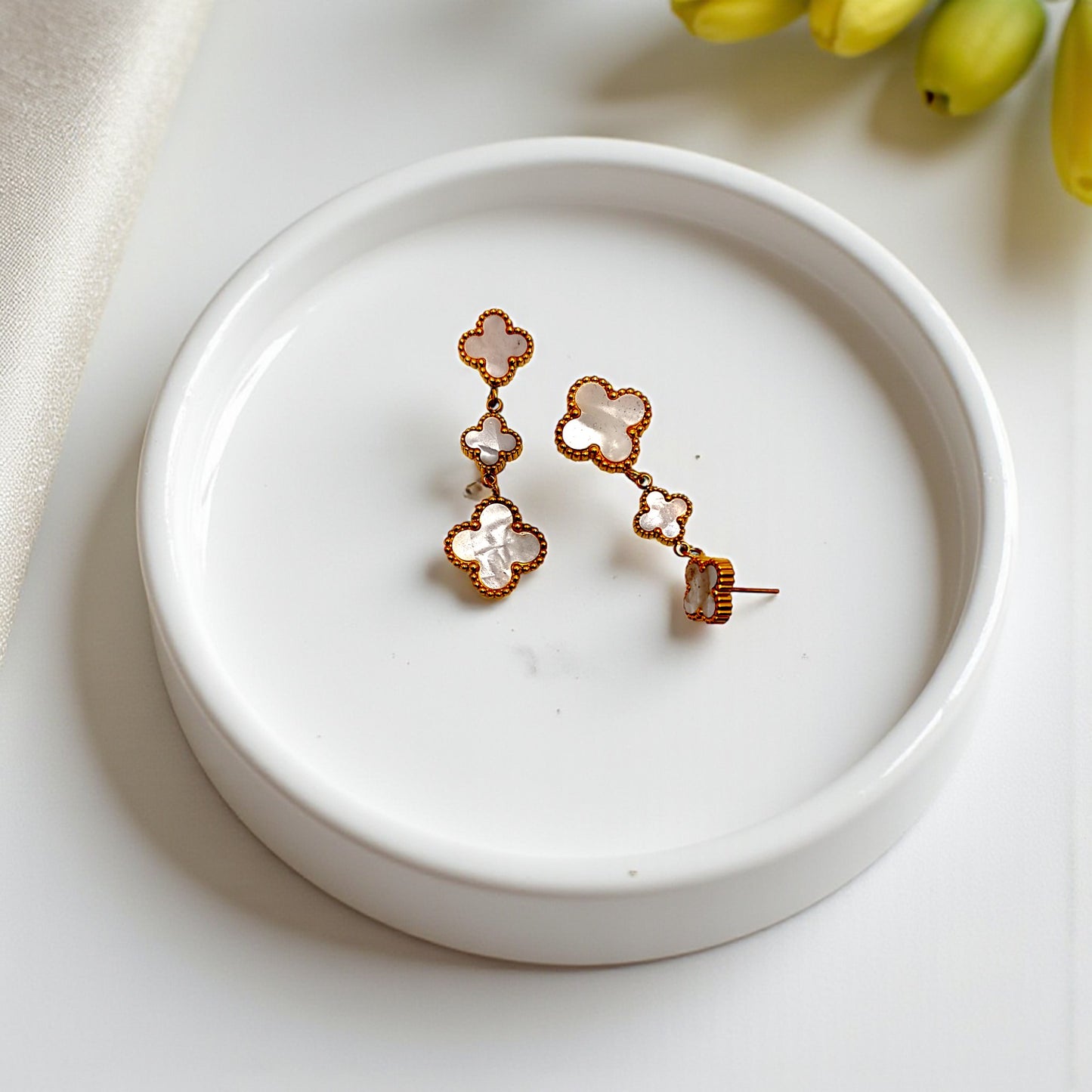 CLOVER DANGLE EARRINGS