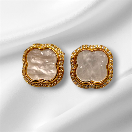 CLOVER STUD EARRINGS