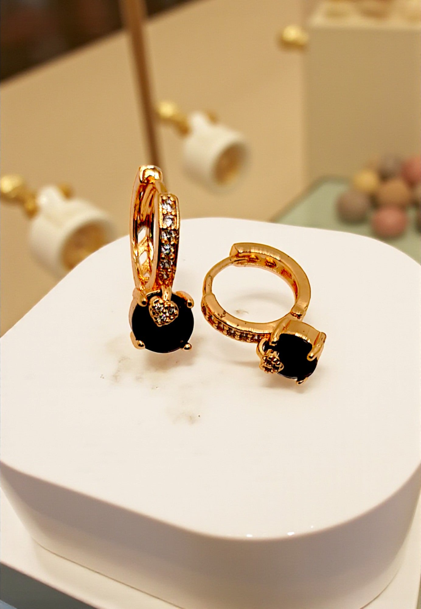 GOLD BLACK DROP EARRINGS